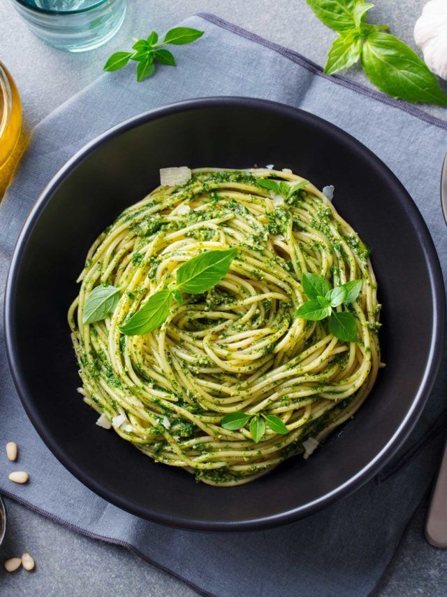 Pesto Soslu Fettucini